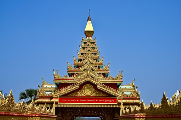Comment organiser une visite des temples de Shwedagon à Yangon, Myanmar : itinéraires et conseils pratiques ?